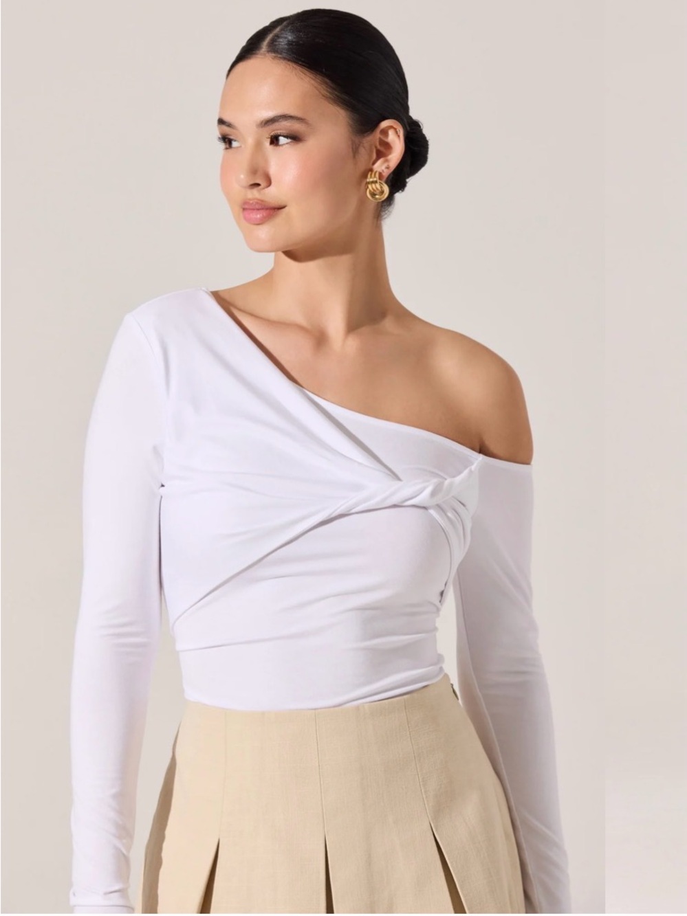 Astr White Twist-Front One-Shoulder Top